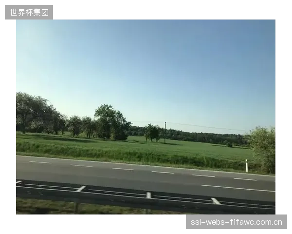 捷克队需应对长途跋涉带来的体能消耗，赛程安排对球队后勤提出高要求。